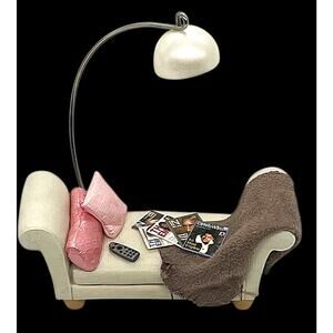 Vtg 2006 Hallmark Christmas Ornament Celebrity Style Sofa Blanket Magazines Lamp